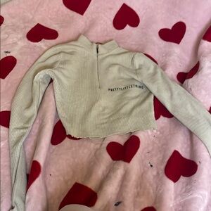 PrettyLittleThing Cream Cropped Sweater